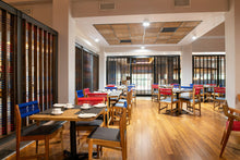 Load image into Gallery viewer, Kruger National Park Experience - Skukuza Safari Lodge - Instant Experiences